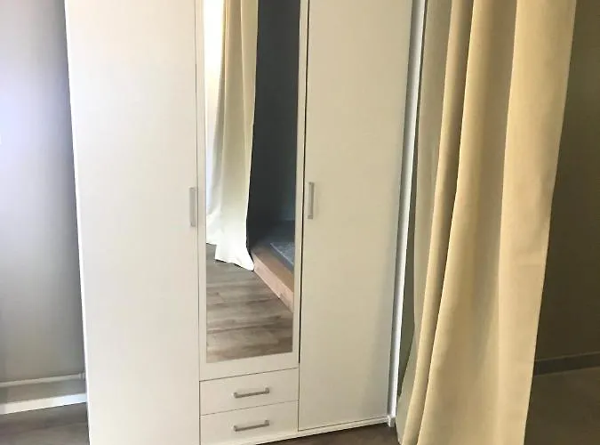 One - One Seven Апартаменты Кобленц